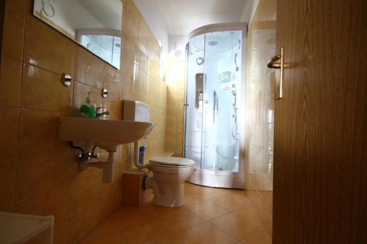 2 Bedrooms Apartment with balcony and with sea view