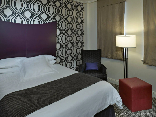 Hu. Hotel