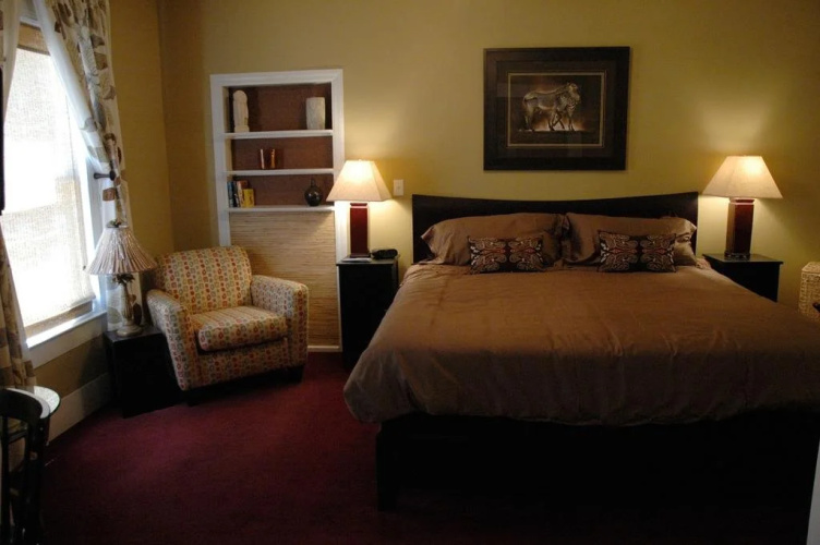 The Heirloom Inn