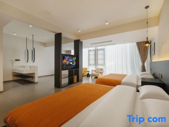 Double Suite