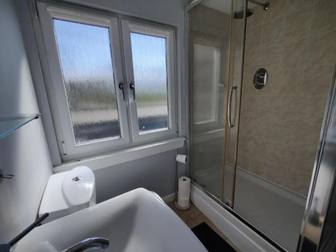 2 Bedrooms Cottage