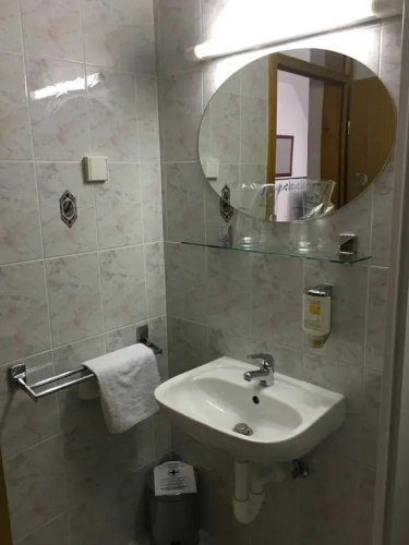 Hostel Delalut