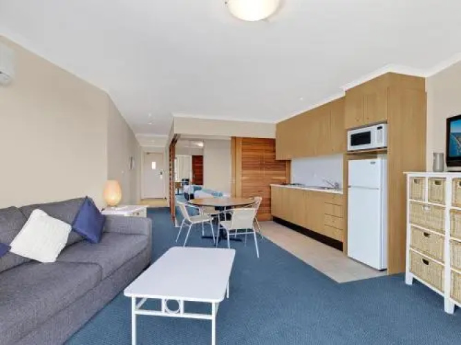 Apartment 521