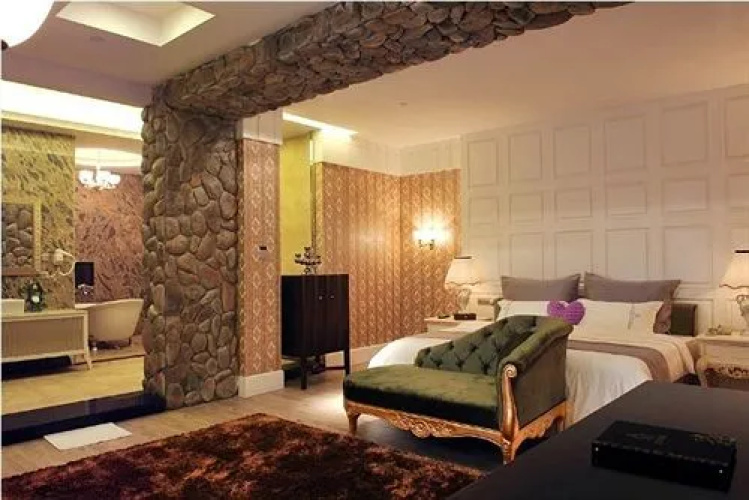 Six Star Motel