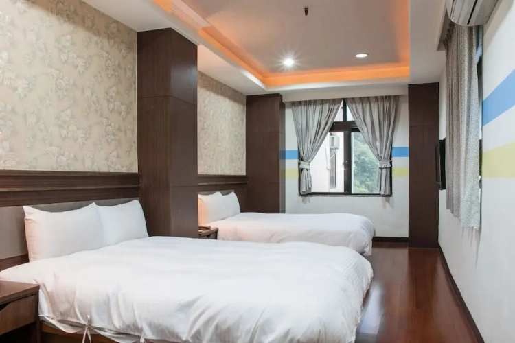 Deluxe Quadruple room