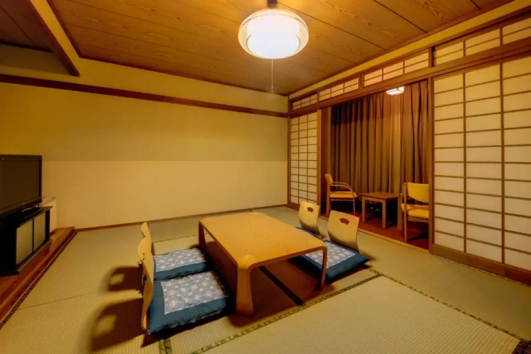 Standard Double room with lake view