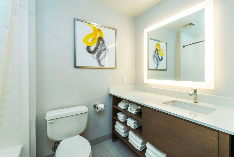Comfort Suites photo 10