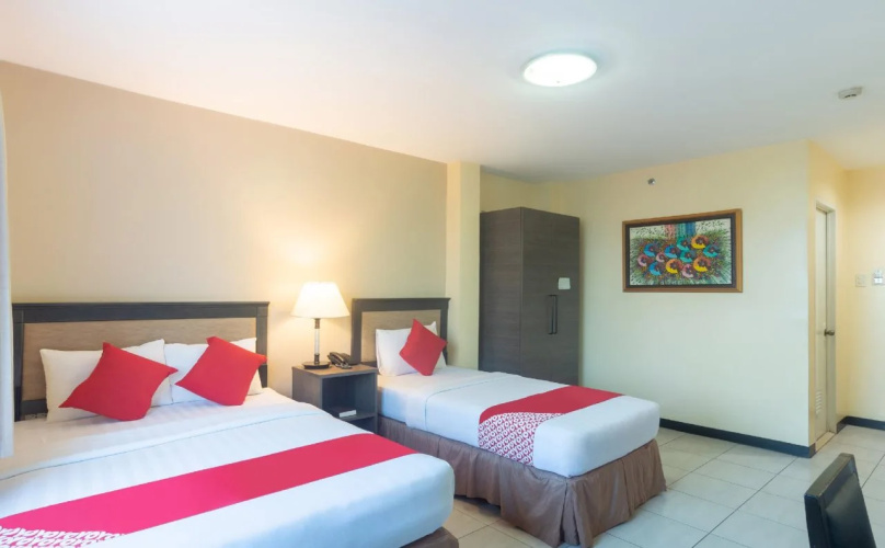 OYO 187 The Maxwell Hotel