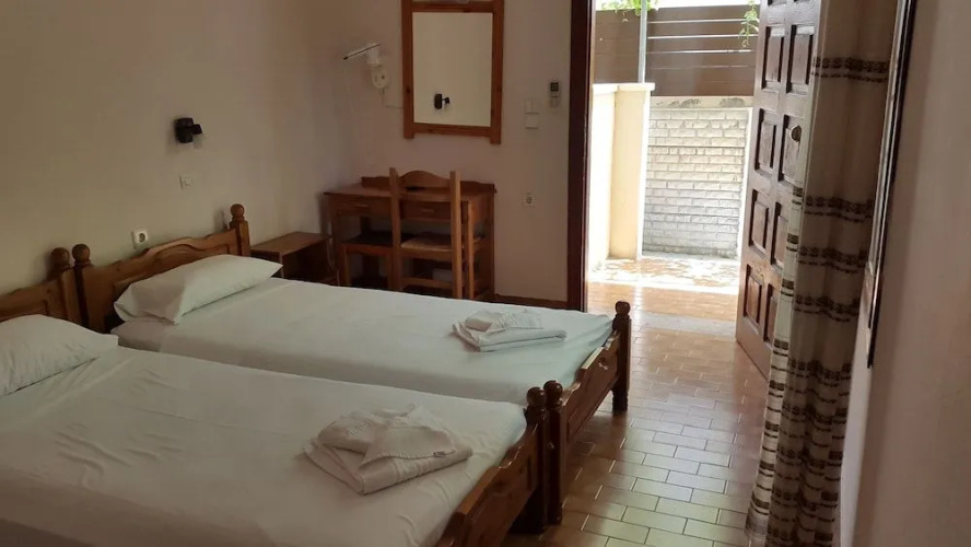 Stelios Rooms