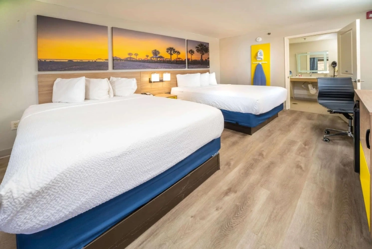Standard Quadruple room