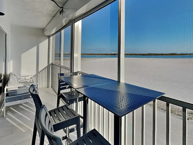 Castle Beach 303