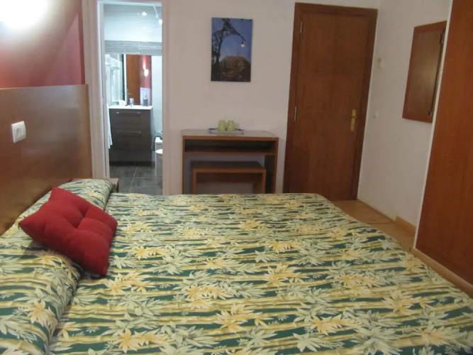 Hostal y Apartamento Molí de Mar