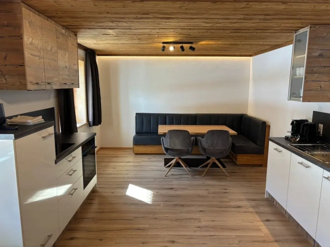 2 Bedrooms Comfort Apartment with mountain view
