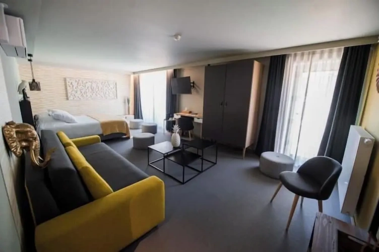 Standard Suite