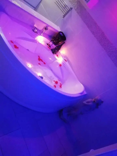 V&M Suite Con Jacuzzi by Rentbeat