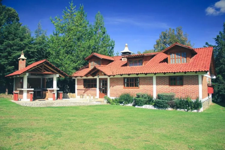 Standard Family room with mountain view