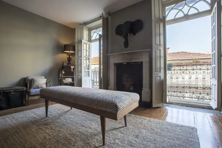 Nomad Town House