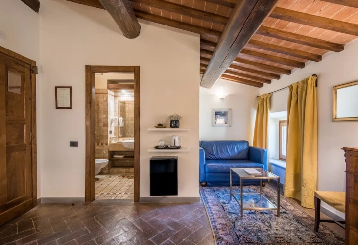 Classic Double room with city view
