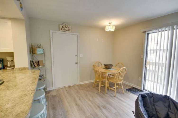 Bayshore Estates 206 - 2 Br Condo