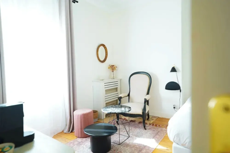 Superior Double room with balcony and with courtyard view