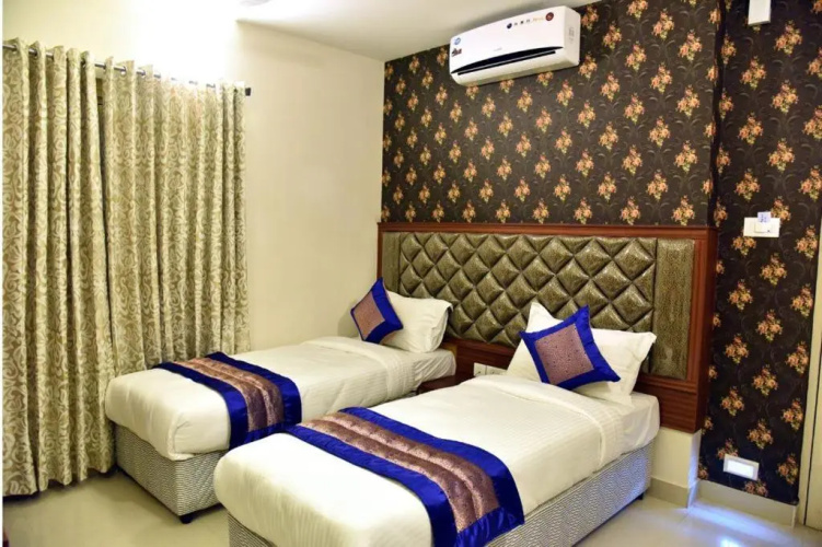 Hotel Pine Tree