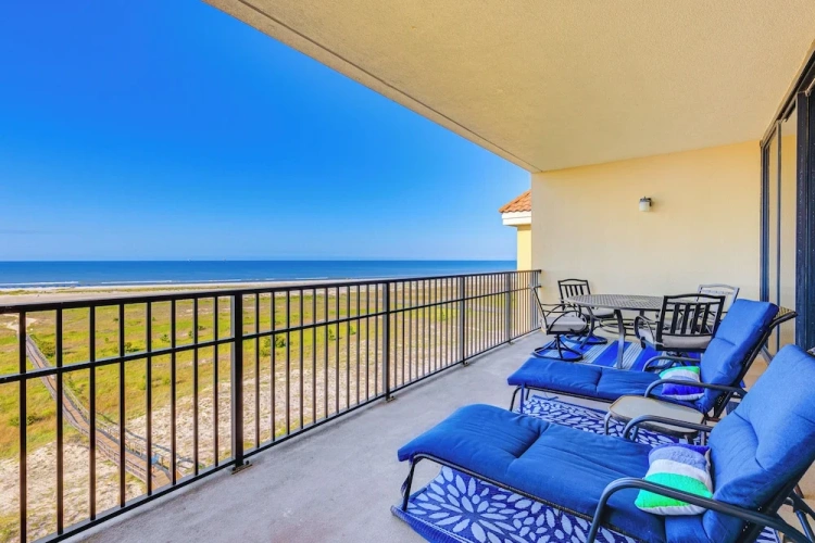 2 Bedrooms Apartment with balcony