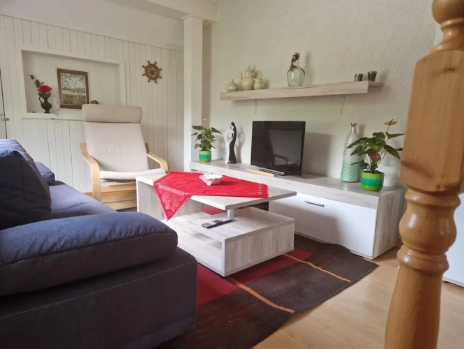 Gemutliches Ferienhaus mit Pool in Blankenburg