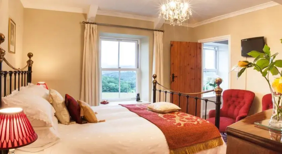 Tyllwyd Hir Bed and Breakfast