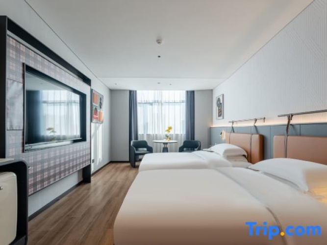 Standard Twin room with panoramic view