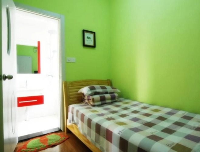 Lingyin Tangchao Hostel