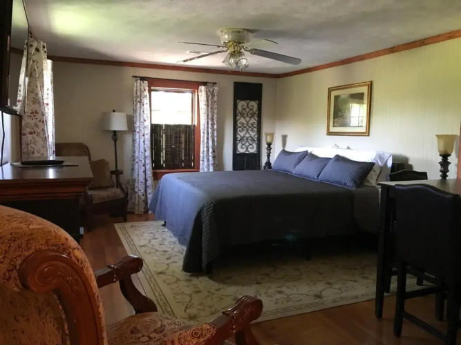 Hocking Hills Cabins & Resort Foxfire