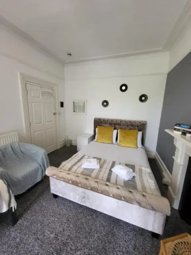 Aremo Room 1