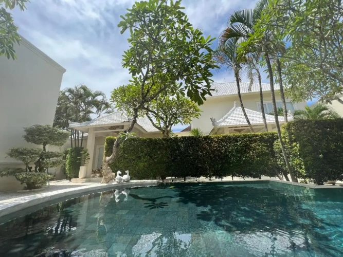 2 Bedrooms Villa