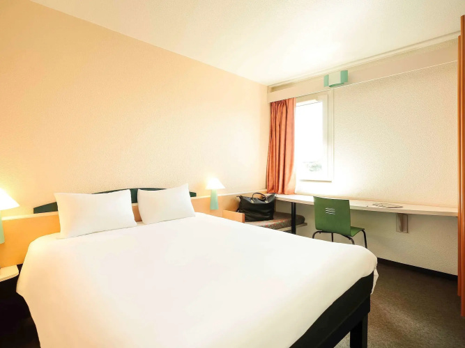 ibis Narbonne