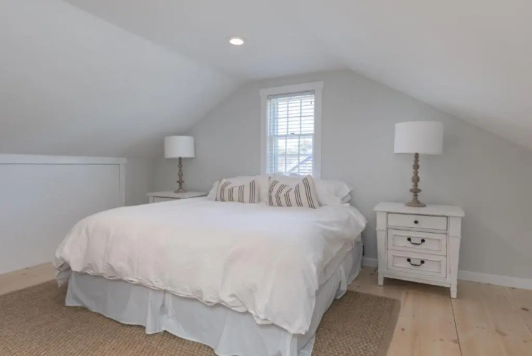 45B Pleasant St