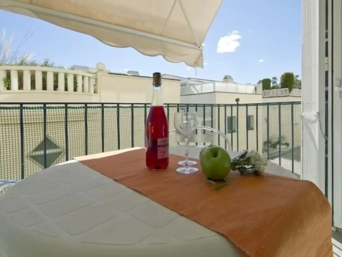 2 Bedrooms Apartment with balcony