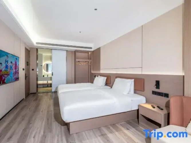 Standard Twin room with mountain view