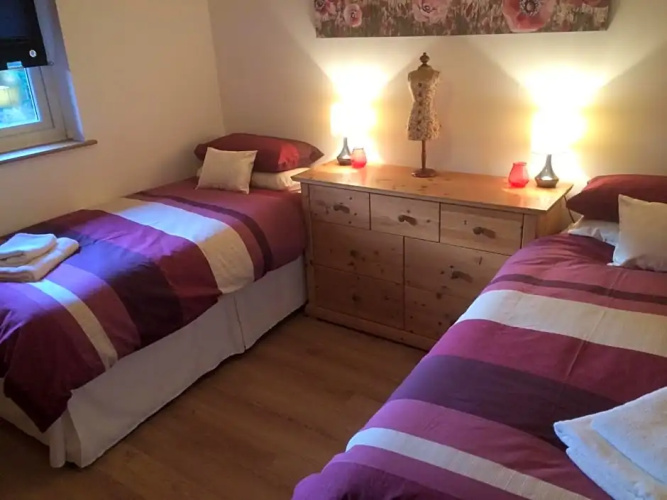 Woodburn Lodge