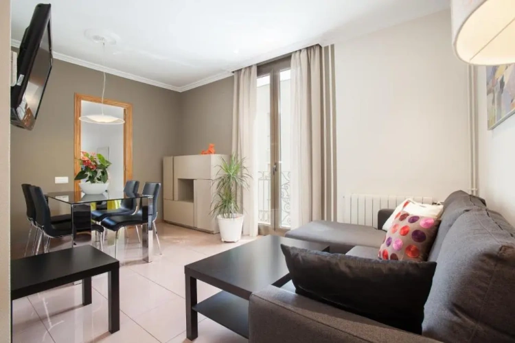 3 Bedrooms Single Apartment