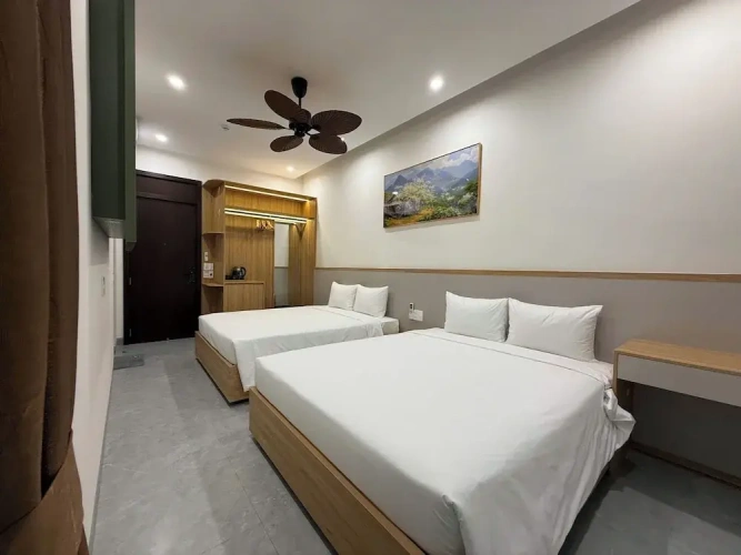 Superior Quadruple room with city view