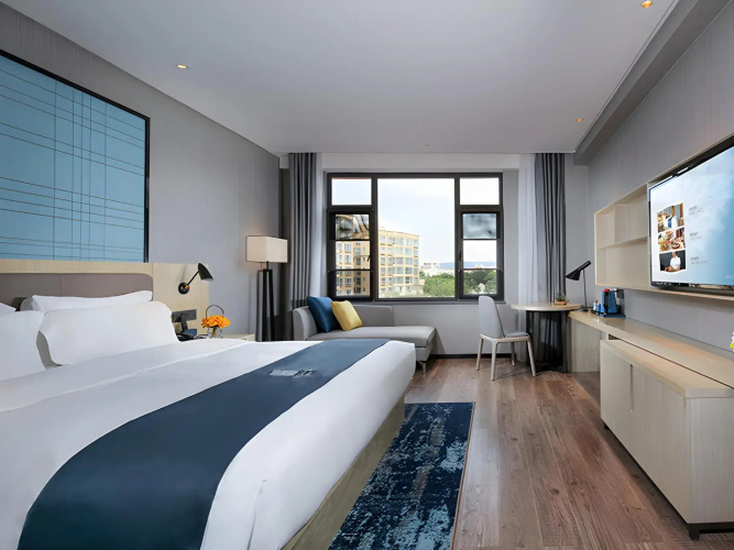 Echarm Hotel (Mile)