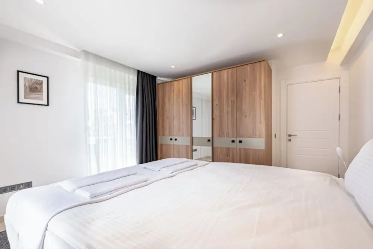 Belek deluxe suit
