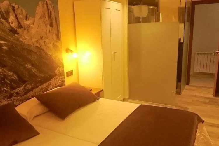 Hostal El Castañeu