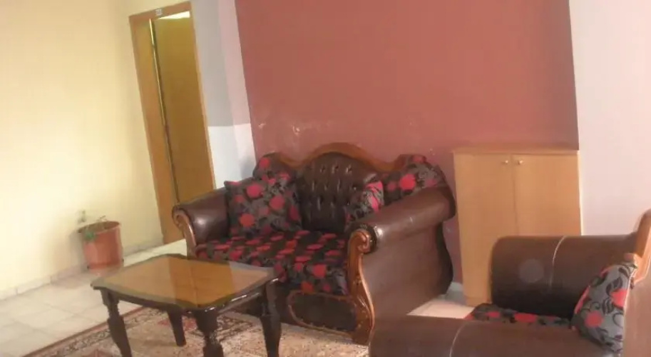 Parku i Palmave Hotel