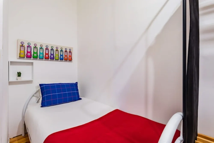 2 Bedrooms Apartment