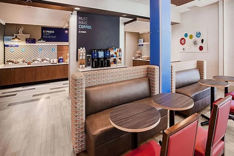 Holiday Inn Express & Suites Cedar Springs – Grand Rapids N by IHG