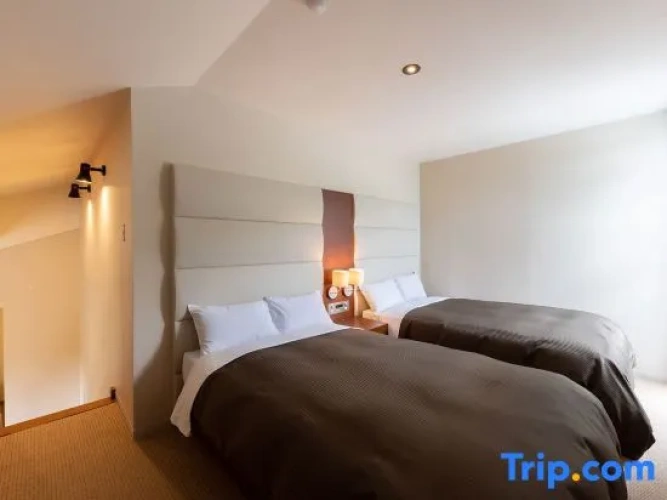 Single Suite with lake view