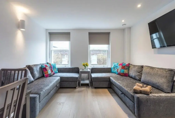 2 Bedrooms Apartment