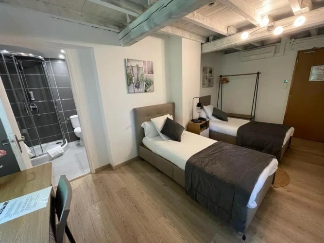 Standard Twin room