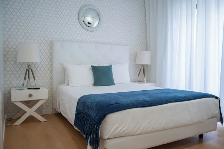 Double room with balcony and with city view
